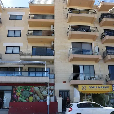 Seaview 2 Bedroom In Qawra * San Pawl il-Baħar