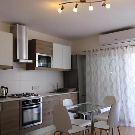 Appartamento Seaview 2 Bedroom In Qawra *